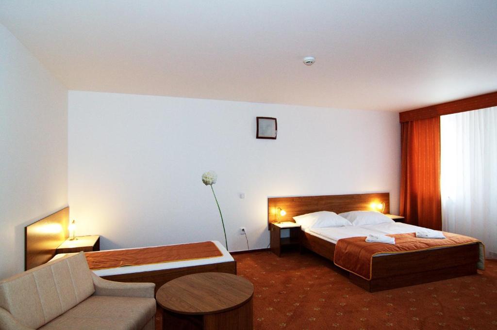 Hotel Pod Sluncem Třebíz Rom bilde