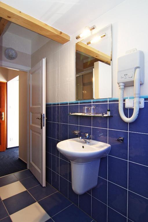 Hotel Pod Sluncem Třebíz Rom bilde