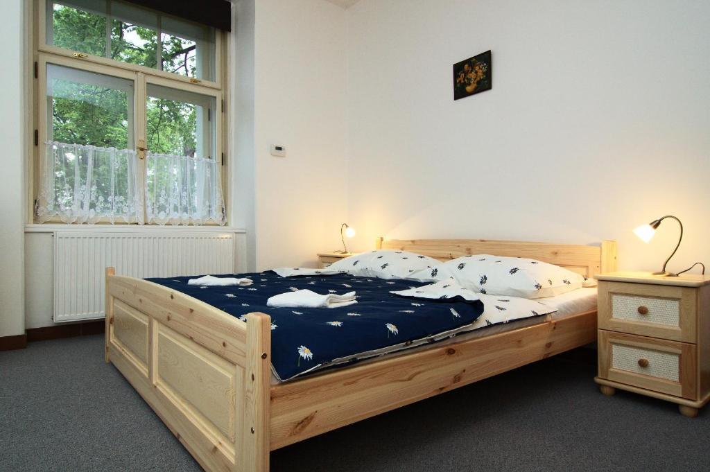 Hotel Pod Sluncem Třebíz Rom bilde
